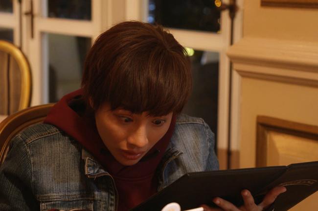 clip xem muon "te ghe": yaya truong nhi bi bat vi "an quyt" tai nha hang 5 sao - 7