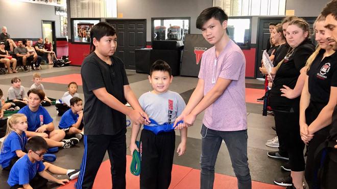 con trai dau cua bang kieu cao lon hon ca bo me, khoi ngo tuan tu nhu &#34;soai tay&#34; - 8