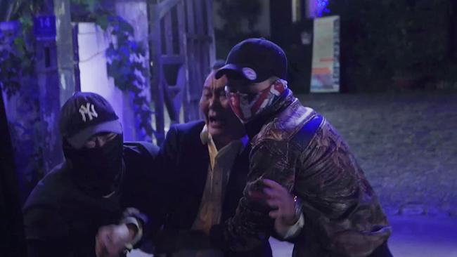 hau qua noi doi me de di choi cung bo: co ut gao nep gao te bi bat coc - 5