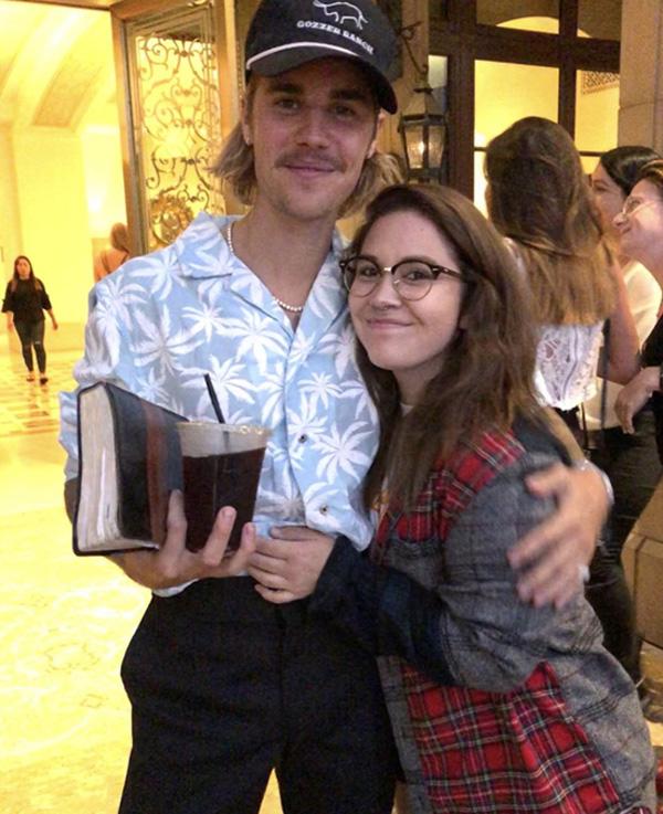 ngoi sao 24/7: kho than song joong ki: lui thui an mot minh khi vo vui ve di choi - 14