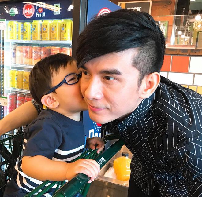 vo dan truong chung minh tinh phu tu ky dieu cua chong va con trai du it duoc gap nhau - 4